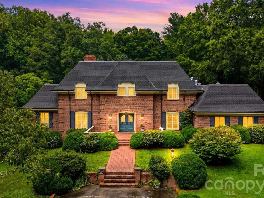 2373 Wilkesboro Boulevard, Lenoir, NC 28645.  MLS# CAR4402764, YatesRealty ID 35943. 