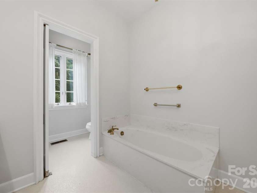 2373 Wilkesboro Boulevard, Lenoir, NC 28645.  MLS# CAR4402764, YatesRealty ID 35943. 