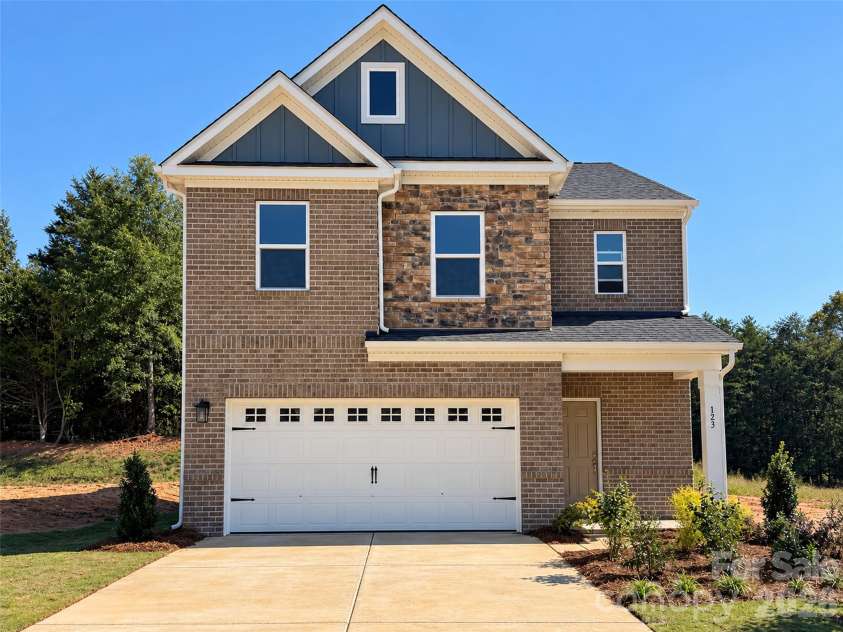 123 Plover Lane, Mooresville, NC 28115.  MLS# CAR4402778, YatesRealty ID 35944. 