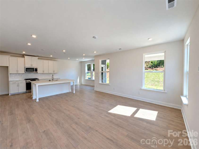 123 Plover Lane, Mooresville, NC 28115.  MLS# CAR4402778, YatesRealty ID 35944. 