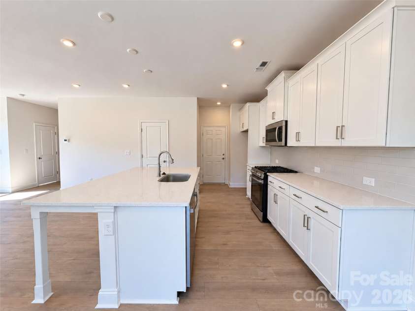 123 Plover Lane, Mooresville, NC 28115.  MLS# CAR4402778, YatesRealty ID 35944. 