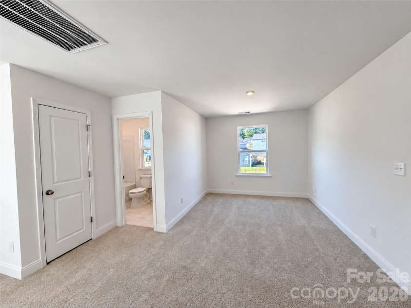 123 Plover Lane, Mooresville, NC 28115.  MLS# CAR4402778, YatesRealty ID 35944. 