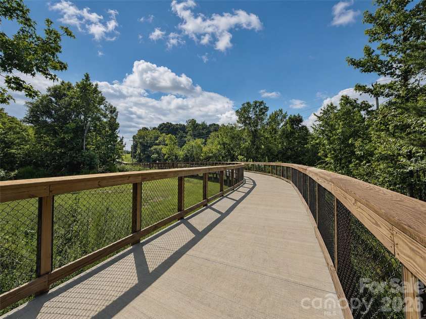 123 Plover Lane, Mooresville, NC 28115.  MLS# CAR4402778, YatesRealty ID 35944. 