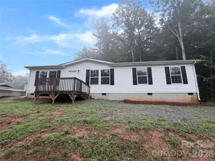 3153 Bear Trail Drive, Lenoir, NC 28645.  MLS# CAR4402335, YatesRealty ID 35946. 