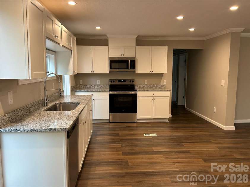 3153 Bear Trail Drive, Lenoir, NC 28645.  MLS# CAR4402335, YatesRealty ID 35946. 
