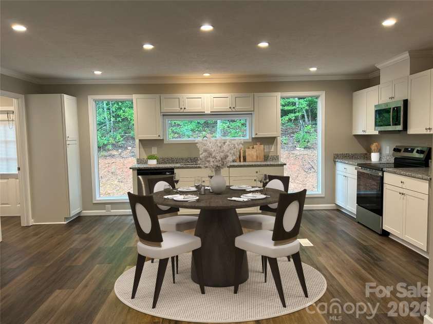 3153 Bear Trail Drive, Lenoir, NC 28645.  MLS# CAR4402335, YatesRealty ID 35946. Some photos have been virtually staged.