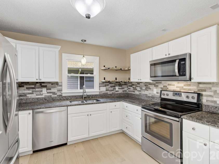 147 Birch Lane, Arden, NC 28704.  MLS# CAR4399222, YatesRealty ID 35947. 