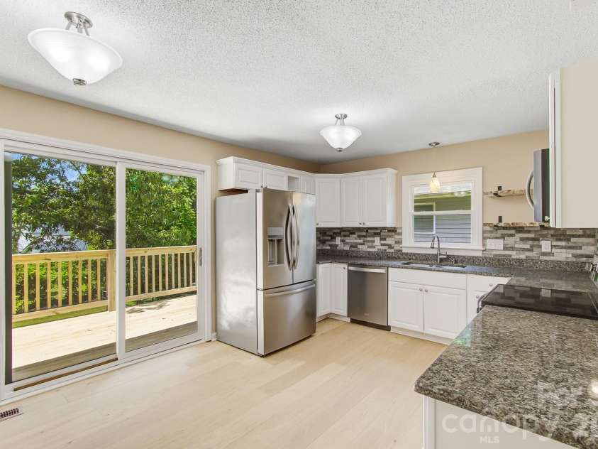 147 Birch Lane, Arden, NC 28704.  MLS# CAR4399222, YatesRealty ID 35947. 
