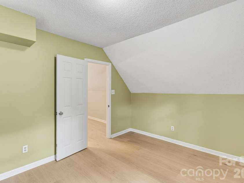 147 Birch Lane, Arden, NC 28704.  MLS# CAR4399222, YatesRealty ID 35947. 