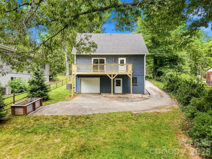 147 Birch Lane, Arden, NC 28704.  MLS# CAR4399222, YatesRealty ID 35947. 
