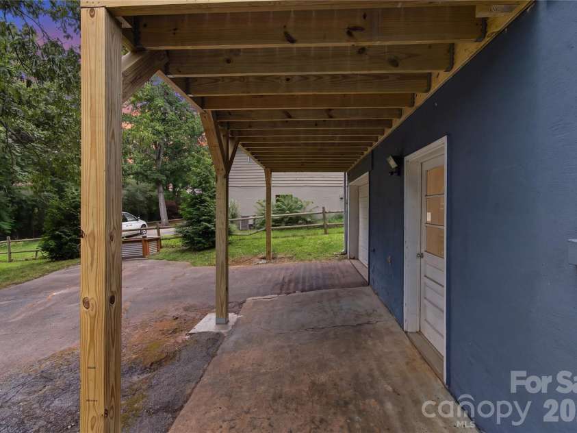 147 Birch Lane, Arden, NC 28704.  MLS# CAR4399222, YatesRealty ID 35947. 