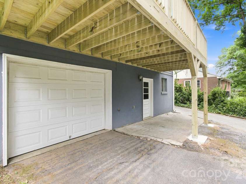 147 Birch Lane, Arden, NC 28704.  MLS# CAR4399222, YatesRealty ID 35947. 