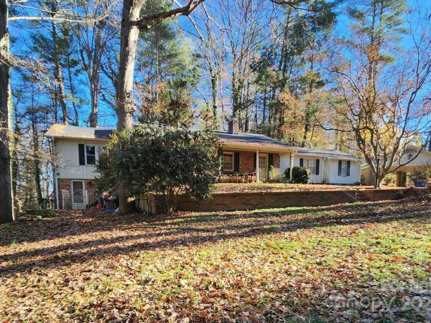 126 Gwyn Street, North Wilkesboro, NC 28659.  MLS# CAR4326568, YatesRealty ID 3595. 