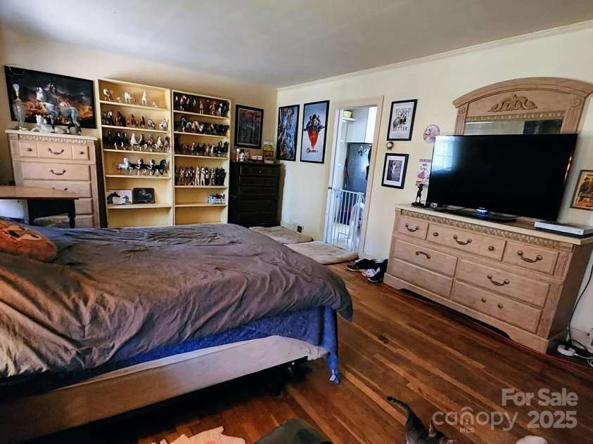 126 Gwyn Street, North Wilkesboro, NC 28659.  MLS# CAR4326568, YatesRealty ID 3595. 