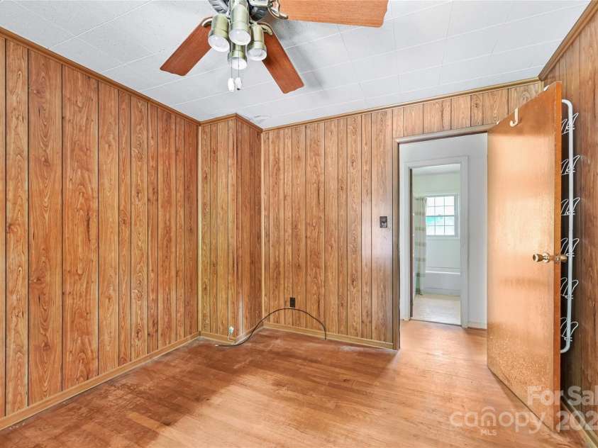 419 Monte Vista Road, Candler, NC 28715.  MLS# CAR4167954, YatesRealty ID 3595. Bedroom second view