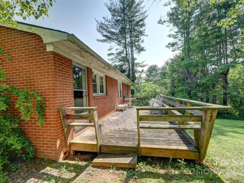 419 Monte Vista Road, Candler, NC 28715.  MLS# CAR4167954, YatesRealty ID 3595. Rear deck