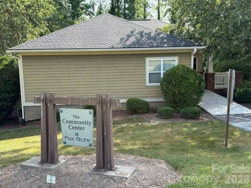 93 Foxden Drive, Fletcher, NC 28732.  MLS# CAR4402301, YatesRealty ID 35956. 