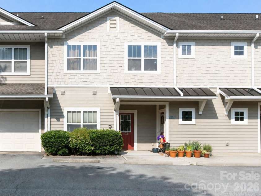 93 Foxden Drive, Fletcher, NC 28732.  MLS# CAR4412404, YatesRealty ID 35956. 