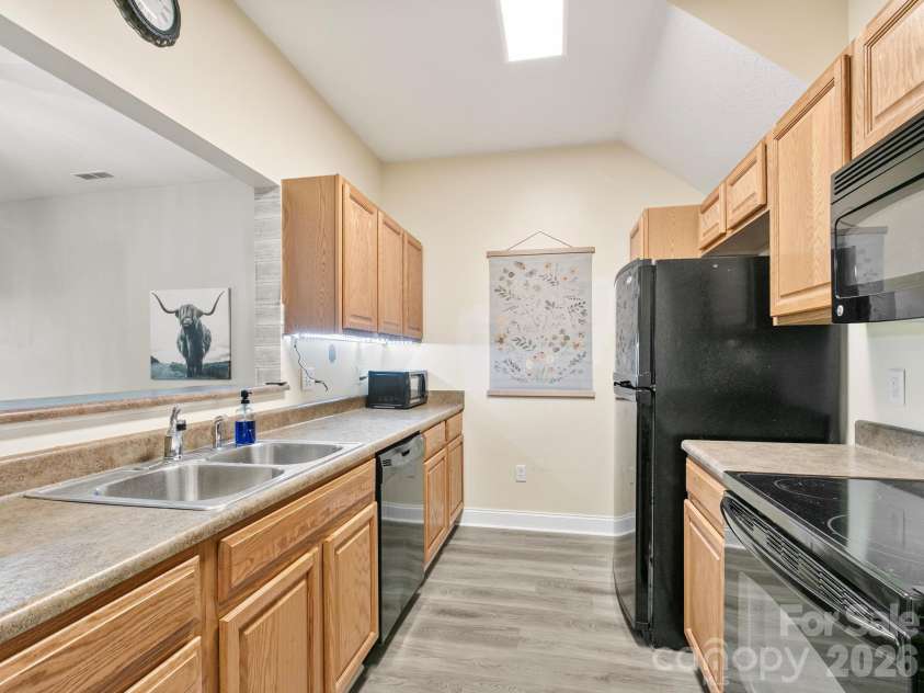 93 Foxden Drive, Fletcher, NC 28732.  MLS# CAR4412404, YatesRealty ID 35956. 