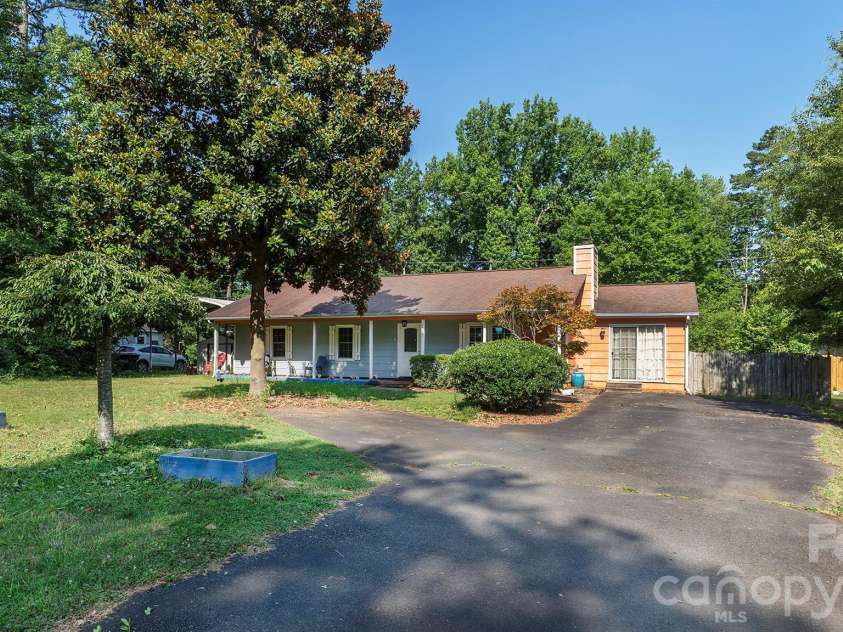 2521 Kempsar Lane, Monroe, NC 28110.  MLS# CAR4402656, YatesRealty ID 35958. 