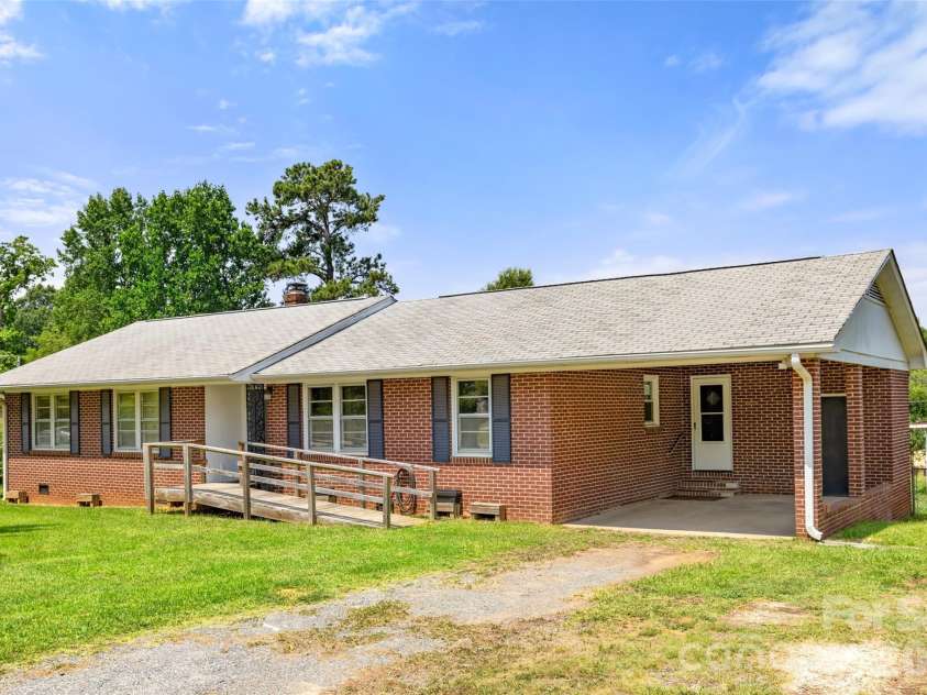 751 Springdale Road, Rock Hill, SC 29730.  MLS# CAR4401414, YatesRealty ID 35959. 