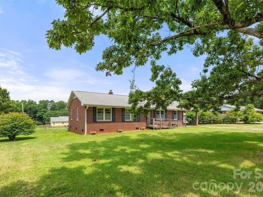 751 Springdale Road, Rock Hill, SC 29730.  MLS# CAR4401414, YatesRealty ID 35959. 