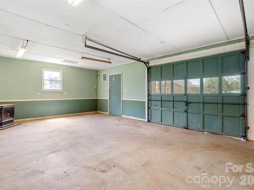 751 Springdale Road, Rock Hill, SC 29730.  MLS# CAR4401414, YatesRealty ID 35959. 