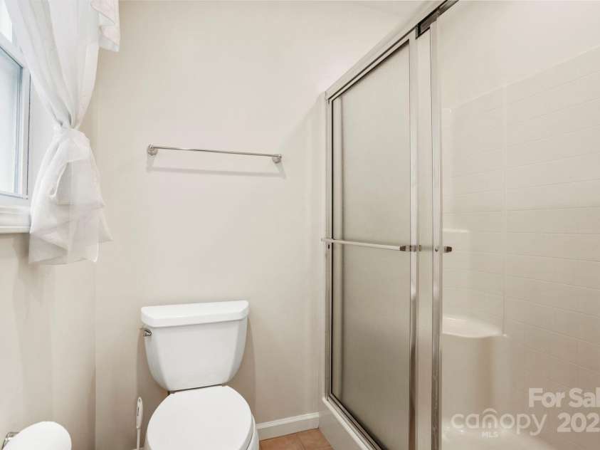 315 Charlestown Drive, Hendersonville, NC 28792.  MLS# CAR4293660, YatesRealty ID 3596. 