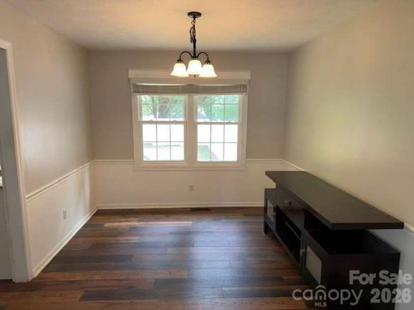 1376 Glenheath Drive, Hendersonville, NC 28791.  MLS# CAR4402718, YatesRealty ID 35960. 