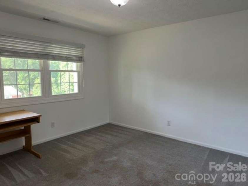1376 Glenheath Drive, Hendersonville, NC 28791.  MLS# CAR4402718, YatesRealty ID 35960. 