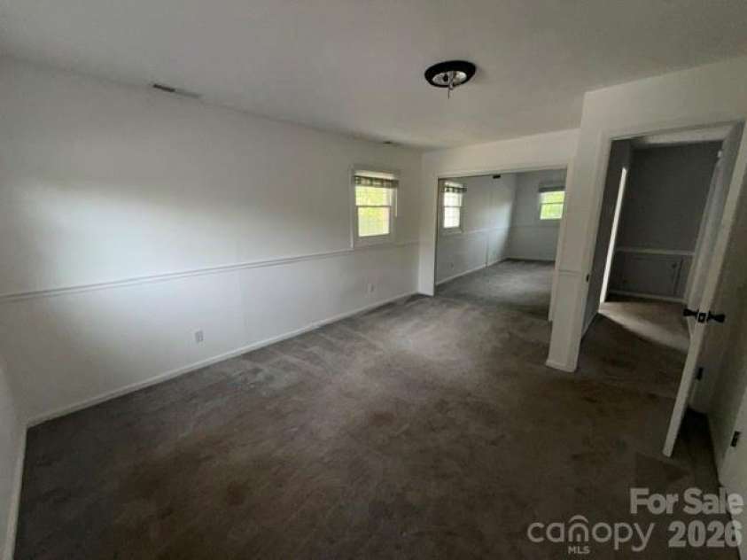 1376 Glenheath Drive, Hendersonville, NC 28791.  MLS# CAR4402718, YatesRealty ID 35960. 