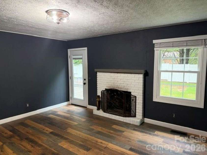 1376 Glenheath Drive, Hendersonville, NC 28791.  MLS# CAR4402718, YatesRealty ID 35960. 