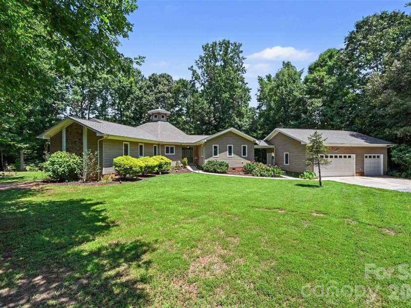 1837 White Ibis Court, Clover, SC 29710.  MLS# CAR4401053, YatesRealty ID 35961. 