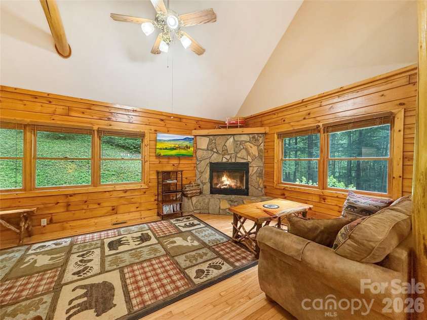 321 Grays Shadow Lane, Banner Elk, NC 28604.  MLS# CAR4402280, YatesRealty ID 35963. 