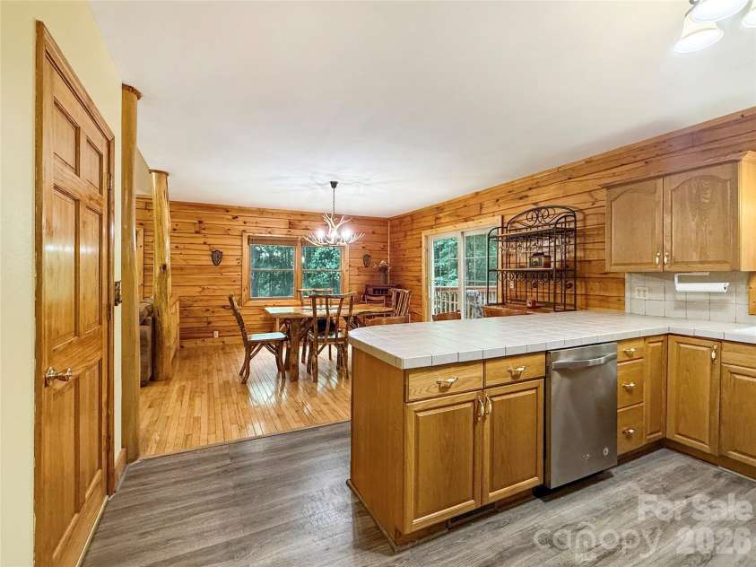 321 Grays Shadow Lane, Banner Elk, NC 28604.  MLS# CAR4402280, YatesRealty ID 35963. 