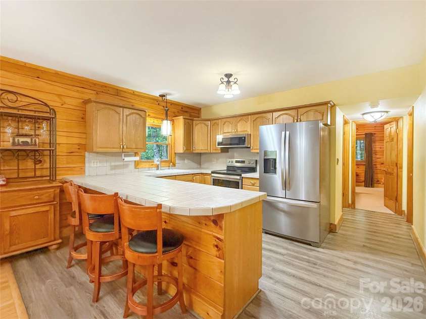 321 Grays Shadow Lane, Banner Elk, NC 28604.  MLS# CAR4402280, YatesRealty ID 35963. 