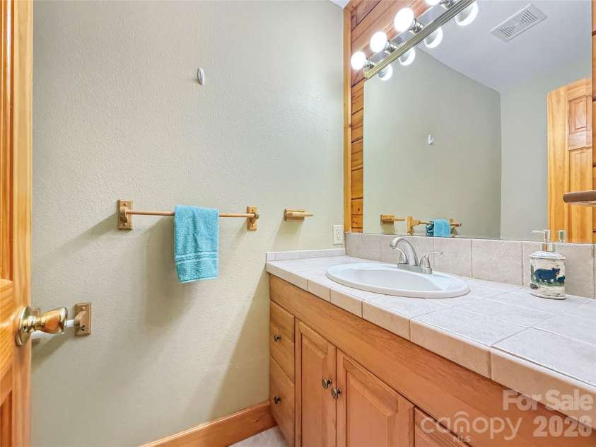 321 Grays Shadow Lane, Banner Elk, NC 28604.  MLS# CAR4402280, YatesRealty ID 35963. 