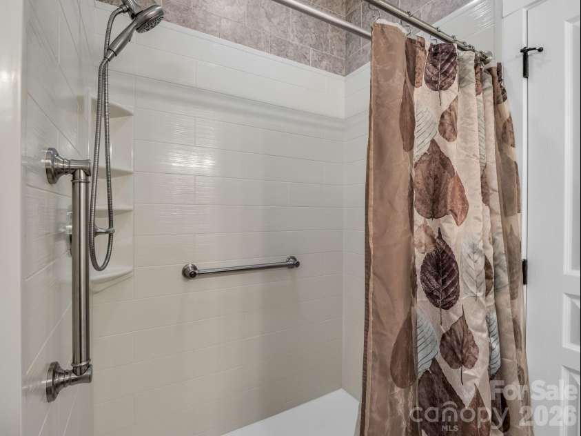595 Summerfield Place, Flat Rock, NC 28731.  MLS# CAR4402478, YatesRealty ID 35964. 