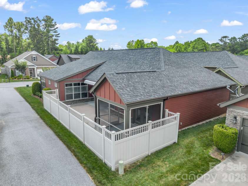 595 Summerfield Place, Flat Rock, NC 28731.  MLS# CAR4402478, YatesRealty ID 35964. Don't miss this gem!
