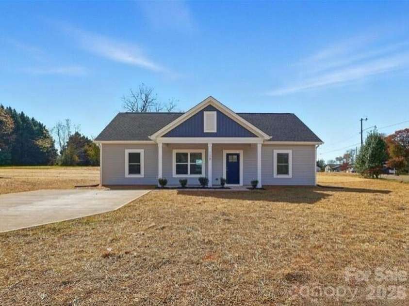 7588 Sarah Drive, Denver, NC 28037.  MLS# CAR4402918, YatesRealty ID 35966. 