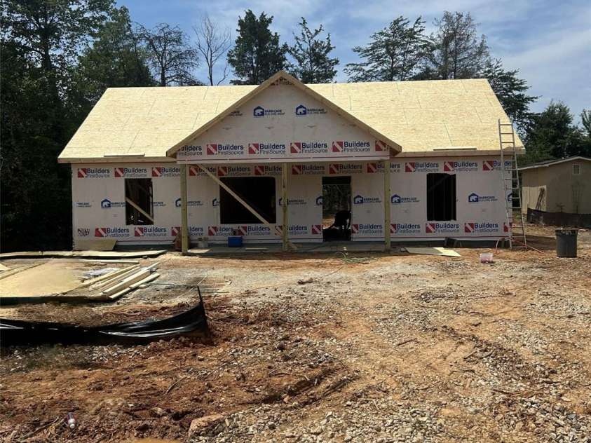 7588 Sarah Drive, Denver, NC 28037.  MLS# CAR4402918, YatesRealty ID 35966. 