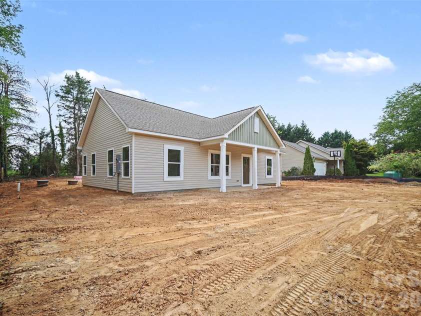7588 Sarah Drive, Denver, NC 28037.  MLS# CAR4420221, YatesRealty ID 35966. 