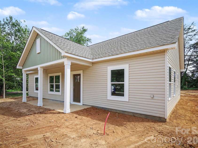 7588 Sarah Drive, Denver, NC 28037.  MLS# CAR4420221, YatesRealty ID 35966. 