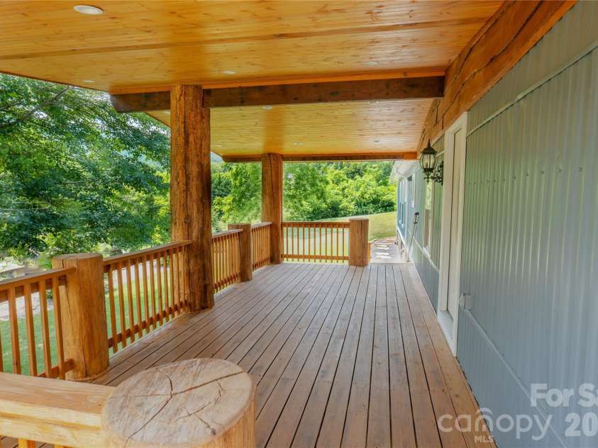 203 Justice Drive, Clyde, NC 28721.  MLS# CAR4400421, YatesRealty ID 35967. 