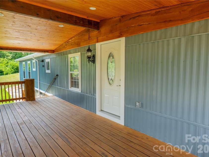 203 Justice Drive, Clyde, NC 28721.  MLS# CAR4400421, YatesRealty ID 35967. 