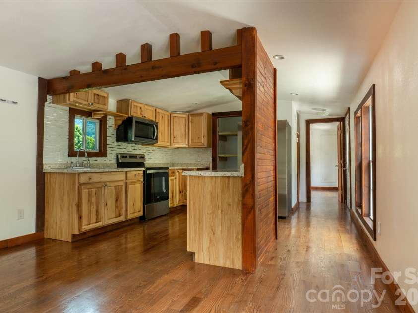 203 Justice Drive, Clyde, NC 28721.  MLS# CAR4400421, YatesRealty ID 35967. 