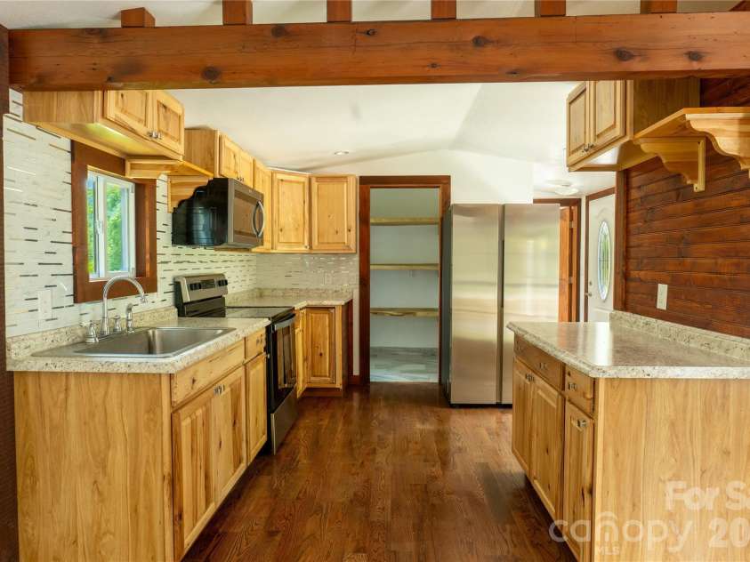 203 Justice Drive, Clyde, NC 28721.  MLS# CAR4400421, YatesRealty ID 35967. 