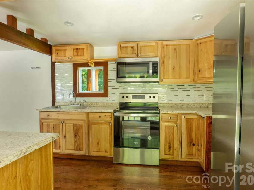 203 Justice Drive, Clyde, NC 28721.  MLS# CAR4400421, YatesRealty ID 35967. 