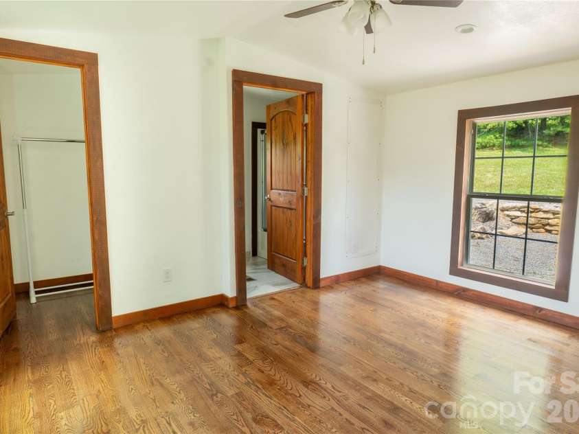 203 Justice Drive, Clyde, NC 28721.  MLS# CAR4400421, YatesRealty ID 35967. 
