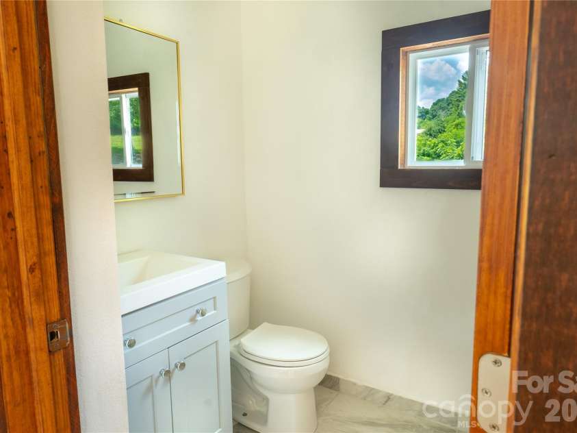 203 Justice Drive, Clyde, NC 28721.  MLS# CAR4400421, YatesRealty ID 35967. 